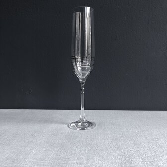 Viola champagne glass 