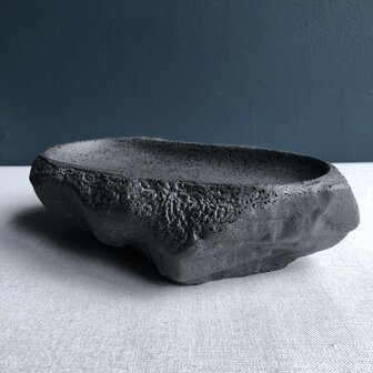 Q Raw rock oval [SALE]