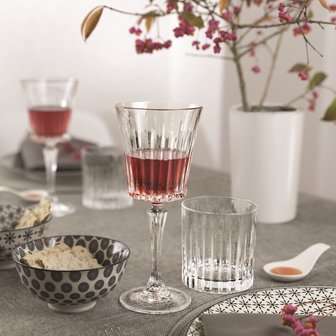 Red wine glass Timeless