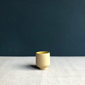 Piedi yellow espresso cup