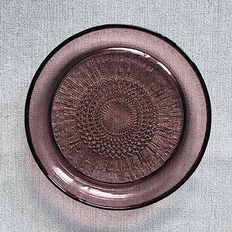 Kusintha plate purple 18 cm