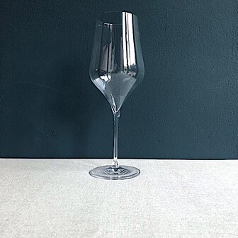 Finesse red wine glass