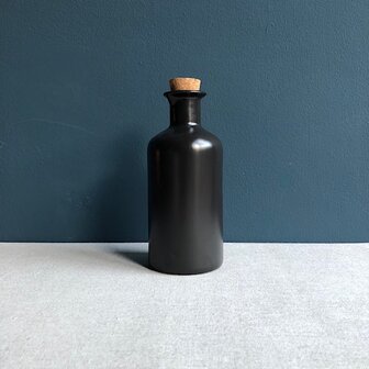 Epicurious oil bottle black