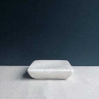 Plateau Shapes speckle 14,4 cm [VERHUUR]