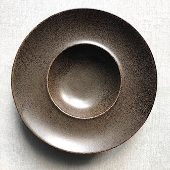 Brown Ash deep plate 28 cm [RENTAL]