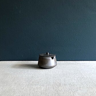 Isamu bowl with lid 8,4 cm [RENTAL]