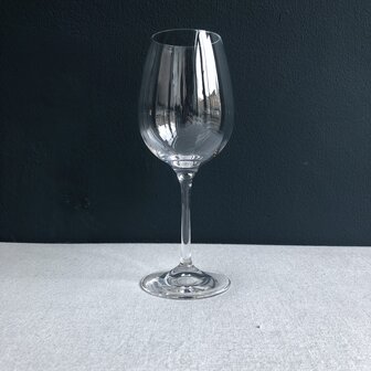 Red wine glass Invino [RENTAL]