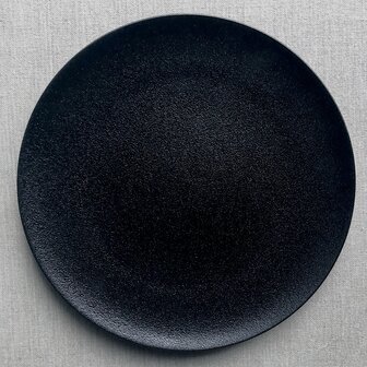 Black Dusk plate 21 cm [RENTAL]