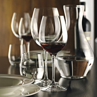 Wijnglas rood Invino [VERHUUR]