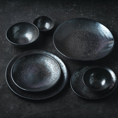 Cala plate charcoal