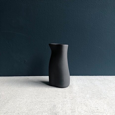 Jelly jug 15 cl matte black