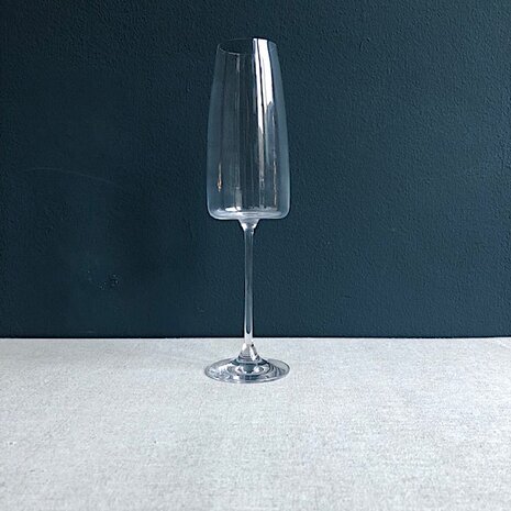 Villa champagne glass