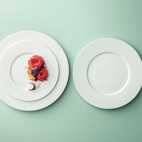 Collection L plate 24 cm
