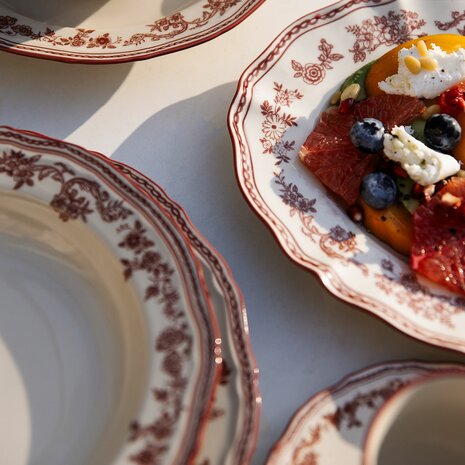 Cyril Burgundy plate 27 cm